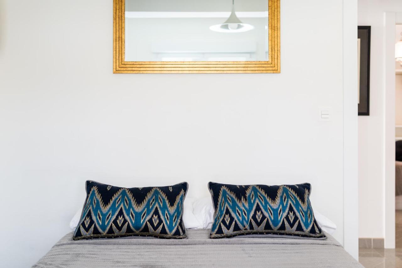 Elegante Y Centrico Alojamiento En Granada Appartement Buitenkant foto