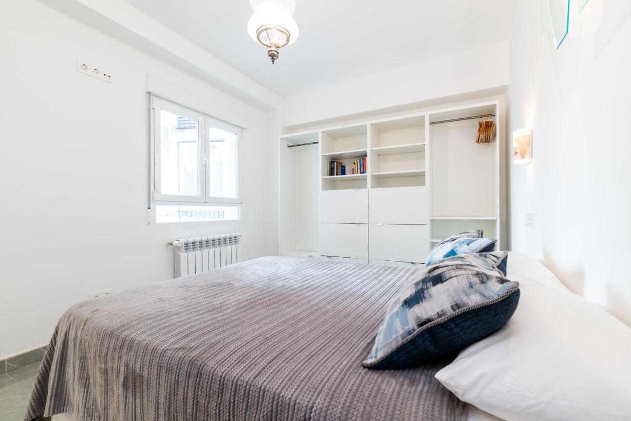 Elegante Y Centrico Alojamiento En Granada Appartement Buitenkant foto