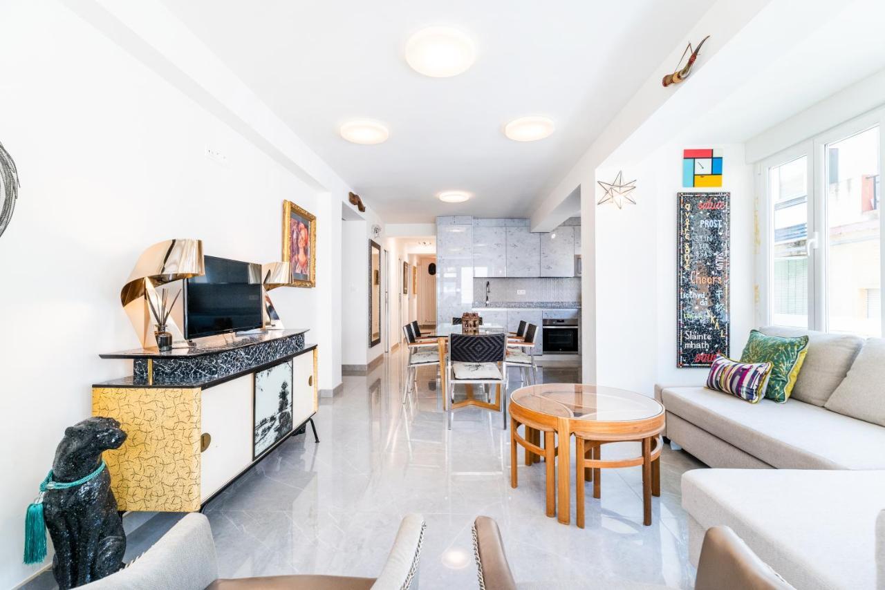 Elegante Y Centrico Alojamiento En Granada Appartement Buitenkant foto