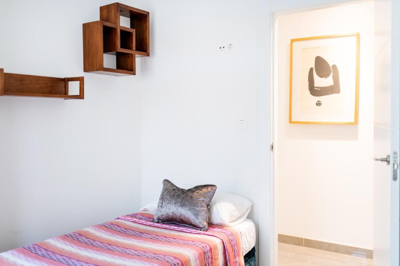 Elegante Y Centrico Alojamiento En Granada Appartement Buitenkant foto